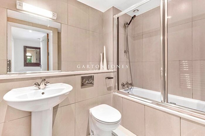 1 Bedroom Apartment For Sale In Warwick Building, Queenstown Road, London, SW11
