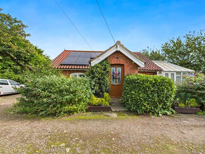 2 Bedroom Detached Bungalow For Sale In Mill Road, Theddlethorpe, Mablethorpe, LN12