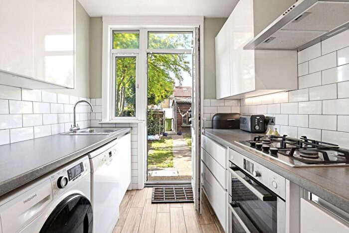 3 Bedroom Semi-Detached House For Sale In Manton Avenue, Hanwell, London, W7