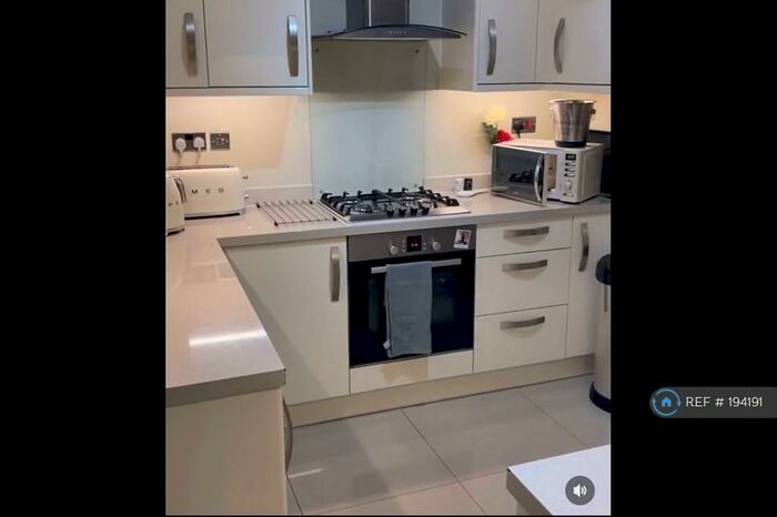 2 Bedroom Terraced House To Rent In Capstone Road, Kent, BR1