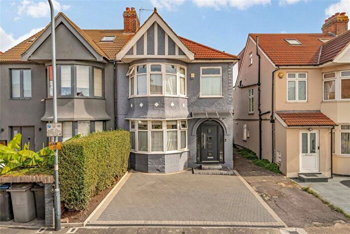 3 Bedroom Semi-Detached House For Sale In Park View Road, Dollis Hill, NW10