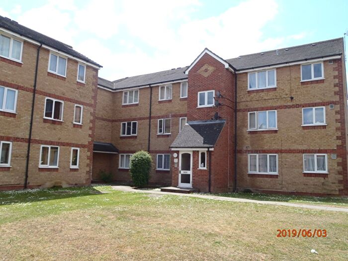 1 Bedroom Flat To Rent In Prestatyn Close, Stevenage, SG1