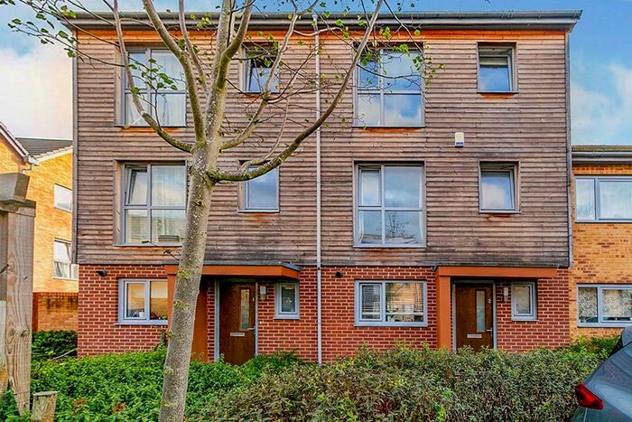 4 Bedroom Terraced House To Rent In Rambler Lane, Dartford, Kent, DA1