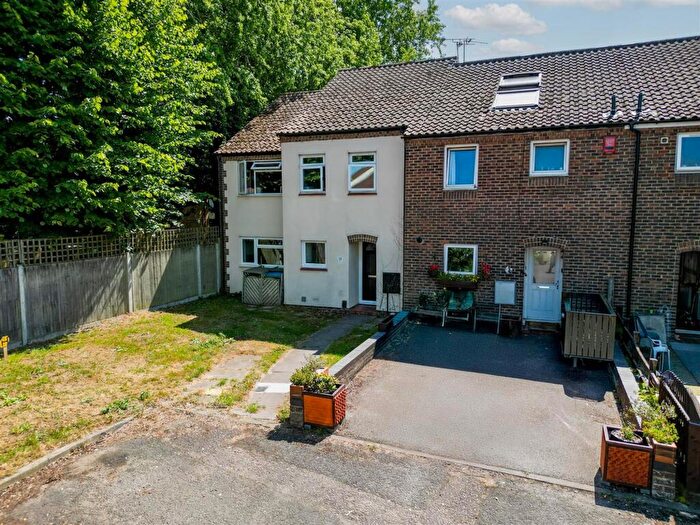 4 Bedroom House For Sale In Ailward Road, Aylesbury, HP19