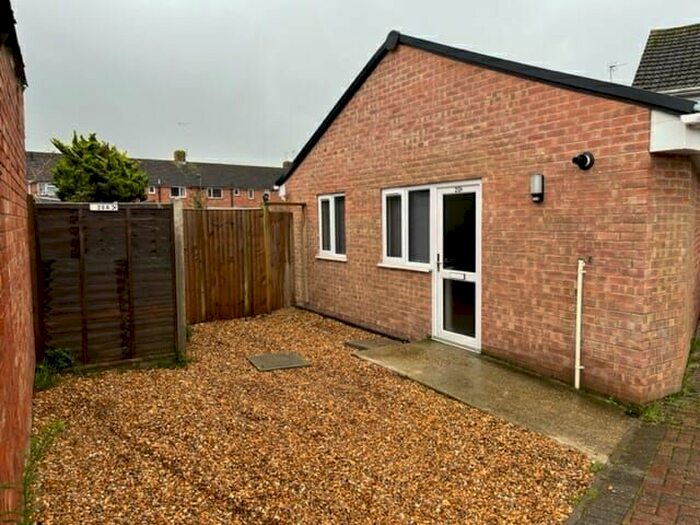 2 Bedroom Semi-Detached Bungalow To Rent In Soberton Road, Havant, PO9