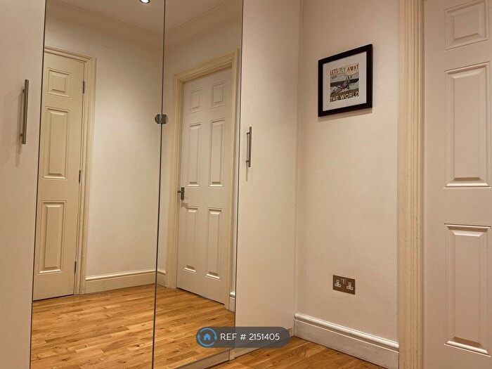 1 Bedroom Flat To Rent In Russell Court, London, WC1H