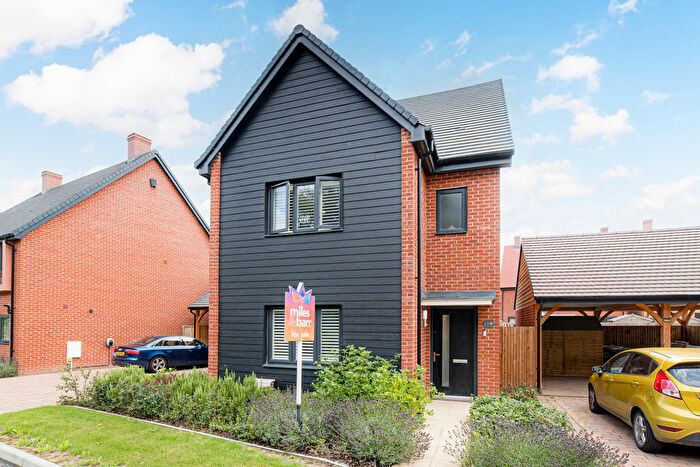 4 Bedroom Detached House For Sale In Honeybee Drive, Ashford, TN25