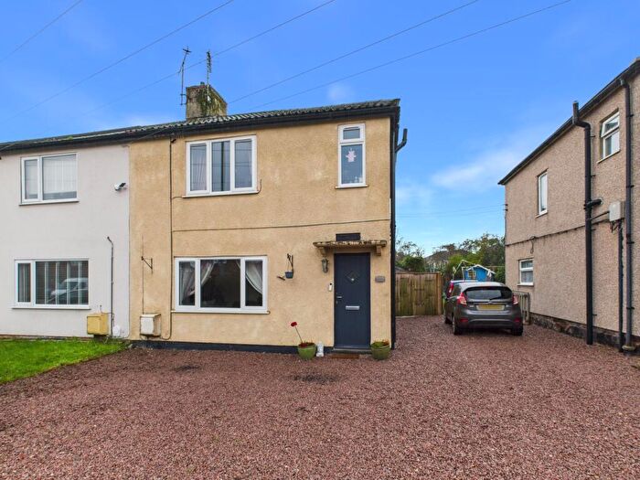 3 Bedroom Semi-Detached House For Sale In Mickledale Lane, Bilsthorpe, Newark, NG22