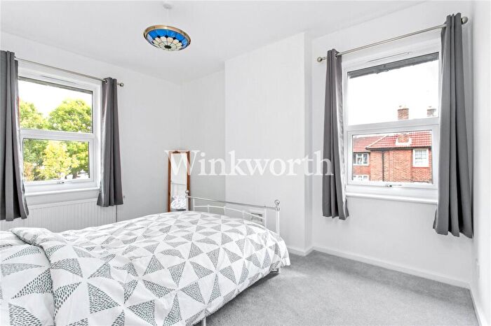 3 Bedroom End Of Terrace House For Sale In Rowland Hill Avenue, London, N17