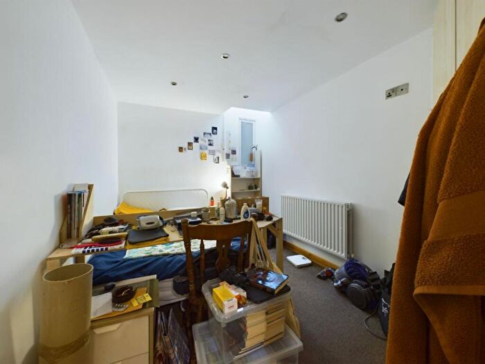 2 Bedroom Flat For Sale In Flat D, Old Ford Road, Tower Hamlets, London, E3