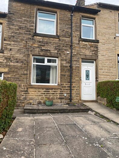 2 Bedroom Terraced House To Rent In Birkhouse Lane, Huddersfield, HD5