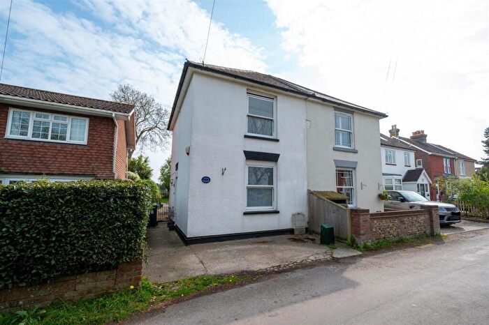 3 Bedroom House For Sale In Northwood Lane, Hayling Island, PO11