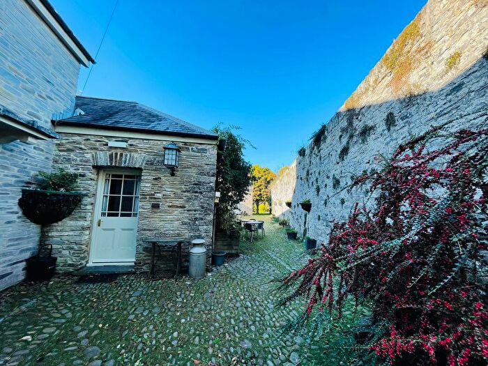 2 Bedroom Property To Rent In Cardigan, SA43