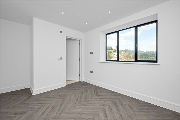 2 Bedroom Semi-Detached House For Sale In Stable Close, Wexham, Slough, SL3