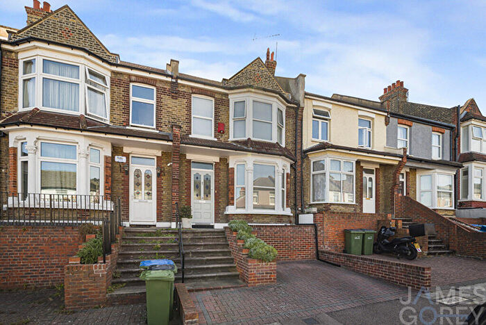 3 Bedroom Terraced House For Sale In Howarth Road, Abbey Wood, SE2