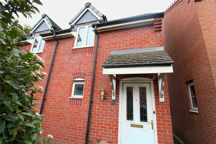 1 Bedroom Apartment To Rent In Mona Road, Chadderton, Oldham, OL9