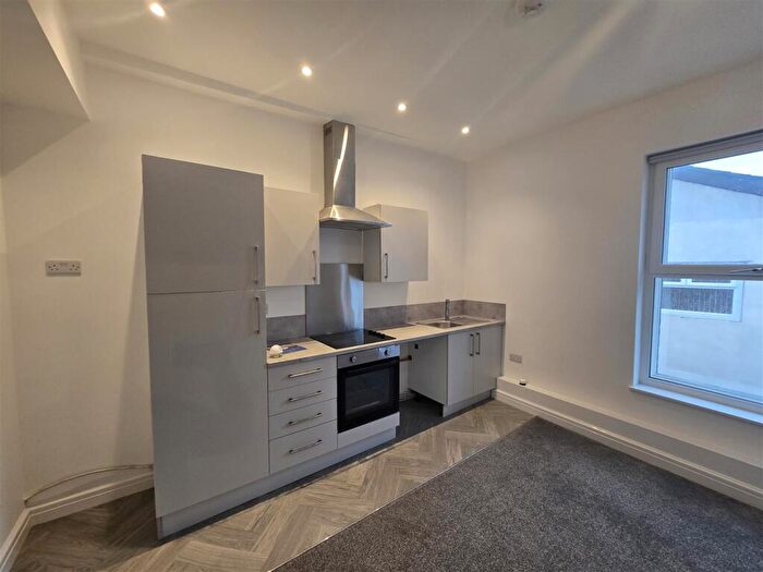 1 Bedroom Apartment To Rent In Wood Street, Ashton-under-Lyne, OL6