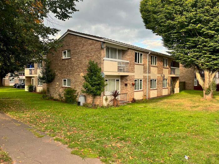 1 Bedroom Flat To Rent In Normandy Drive, Taunton, TA1