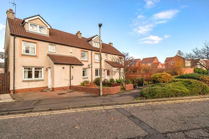 3 Bedroom End Of Terrace House For Sale In South Gyle Wynd, Edinburgh, EH12