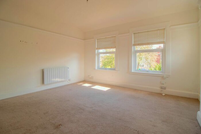 Studio To Rent In Trowell Grove, Long Eaton, Nottingham, NG10