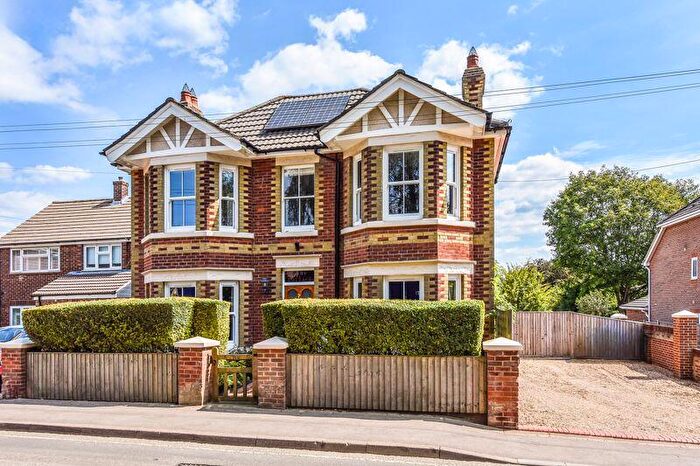 4 Bedroom Detached House For Sale In Newtown Road, Warsash, SO31