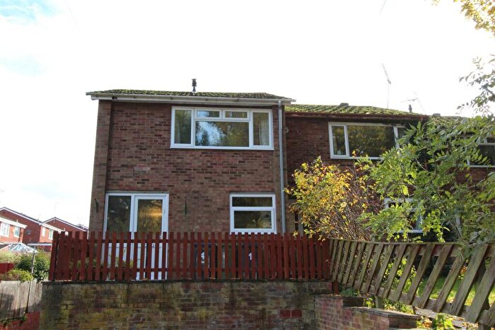 3 Bedroom Terraced House To Rent In Elm Bank, Southam, CV47