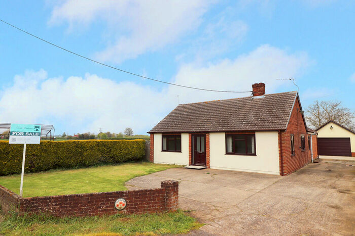 3 Bedroom Detached Bungalow For Sale In Hadleigh Road, Holton St. Mary, CO7