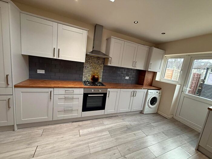 5 Bedroom Semi-Detached House To Rent In Wood Lane, Dagenham, RM8
