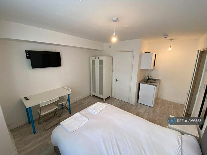 Studio To Rent In Bedford Place, Brighton, BN1