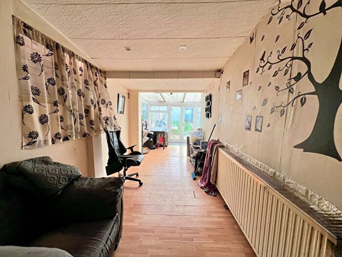4 Bedroom End Terrace House For Sale In Charterhouse Avenue, Wembley, HA0