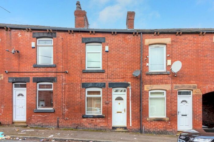 3 Bedroom Terraced House To Rent In Spring Street, Barnsley, S70