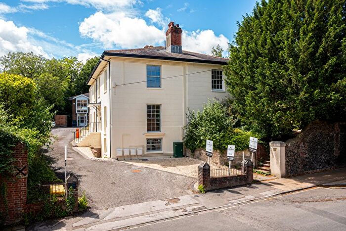 2 Bedroom Flat For Sale In Upper High Street, Winchester, Hampshire, SO23