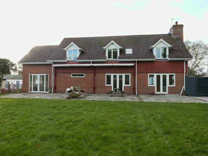 5 Bedroom Detached House To Rent In Lonesome Lane, Reigate, RH2