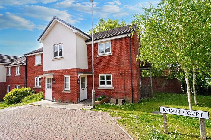2 Bedroom Flat For Sale In Kelvin Court, High Wycombe, HP13