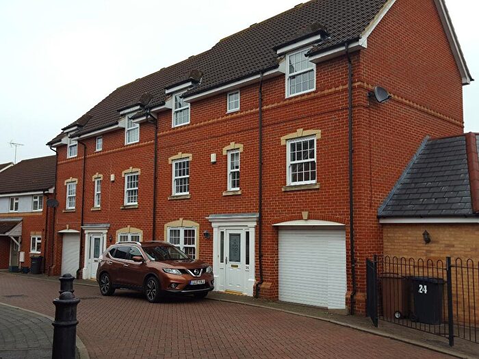 4 Bedroom Town House To Rent In Goodwin Close, Moulsham, Chelmsford, CM2