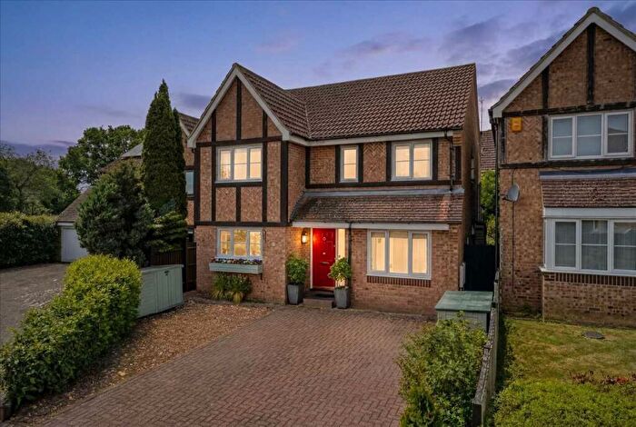 4 Bedroom Detached House For Sale In Godrevy Grove, Tattenhoe, Milton Keynes, MK4