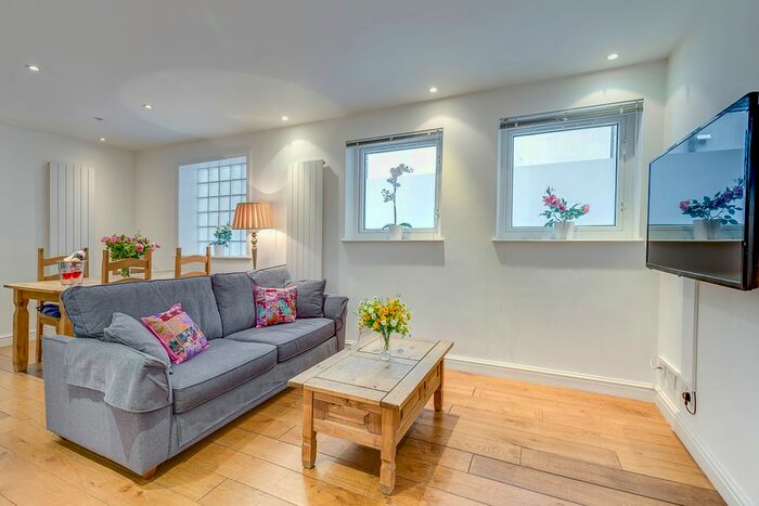 1 Bedroom Flat To Rent In Burrows Mews, London, SE1