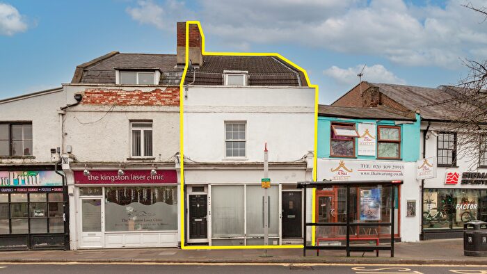 2 Bedroom Flat For Sale In High Street, Hampton Wick, Kingston Upon Thames, KT1