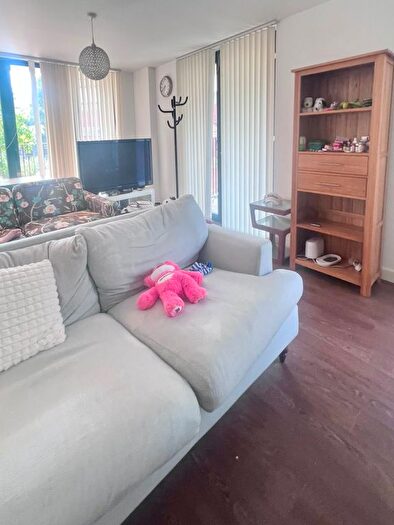 2 Bedroom Flat To Rent In Albatross Way, London, SE16