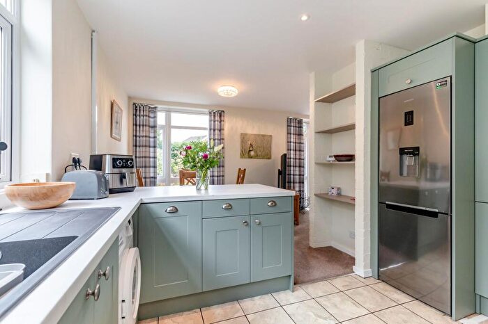 3 Bedroom Bungalow For Sale In Crossfields, Tarvin, CH3
