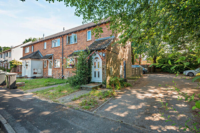 1 Bedroom Maisonette For Sale In Torridge Gardens, West End, SO18