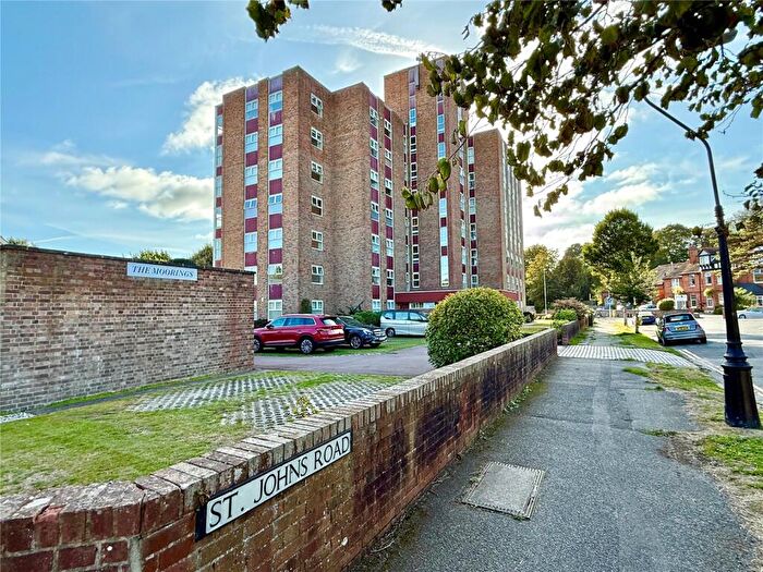3 Bedroom Apartment For Sale In The Moorings, St. Johns Road, Meads, Eastbourne, East Sussex, BN20
