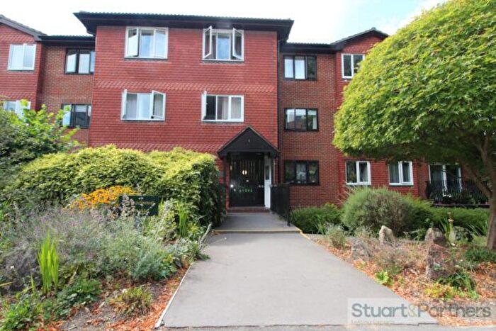 2 Bedroom Property To Rent In Great Heathmead, Haywards Heath, RH16