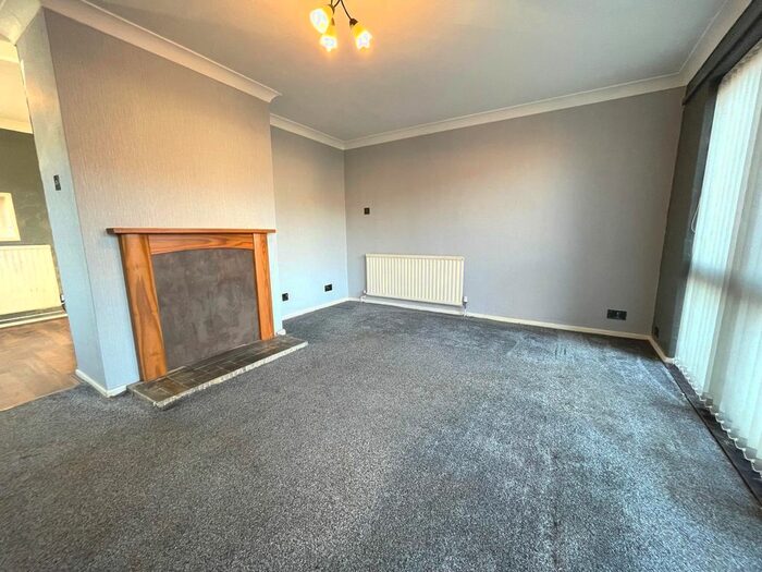 3 Bedroom Semi Detached House For Sale In Keynsham Close, Alvaston