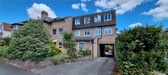 2 Bedroom Apartment To Rent In Glendinning Avenue, Weymouth, Dorset, DT4
