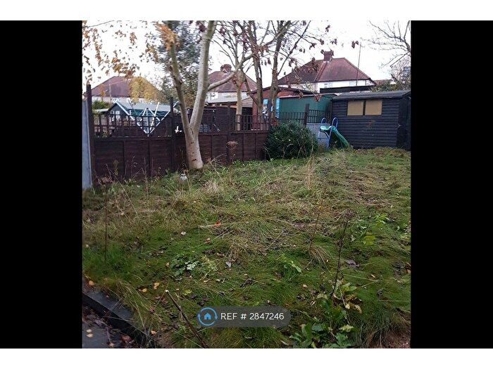 3 Bedroom Semi Detached House To Rent In Beech Road, Strood, Medway, ME2