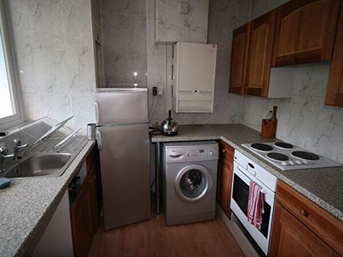3 Bedroom Flat To Rent In Shenley Road, Camberwell, SE5