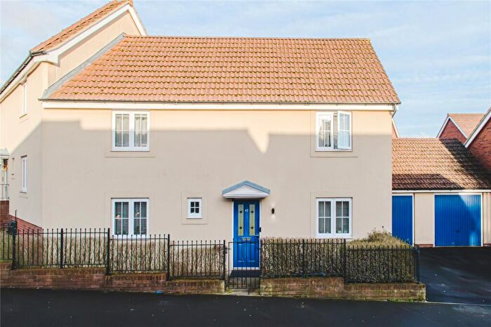 3 Bedroom Semi Detached House For Sale In Bates Way, Moredon, Swindon, Wiltshire, SN2