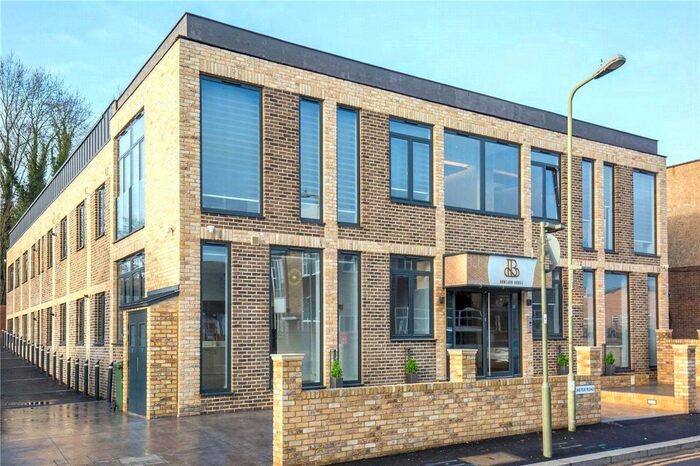 2 Bedroom Flat To Rent In Bowland House, 30 Lancaster Road, Barnet EN4