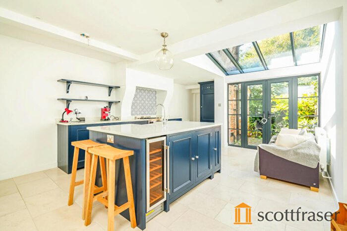 2 Bedroom Terraced House To Rent In Middle Way, Summertown, OX2